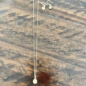 Paige Sargisson ‘Daisy’ necklace and earring set